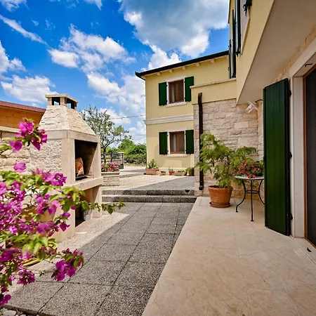 Zoa Villa